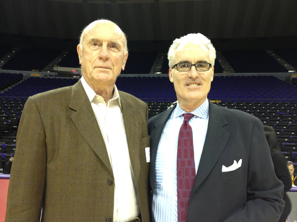 DohertyMatt's tweet photo. Bob Pettit. Legend. https://t.co/BiVSqZwQtJ