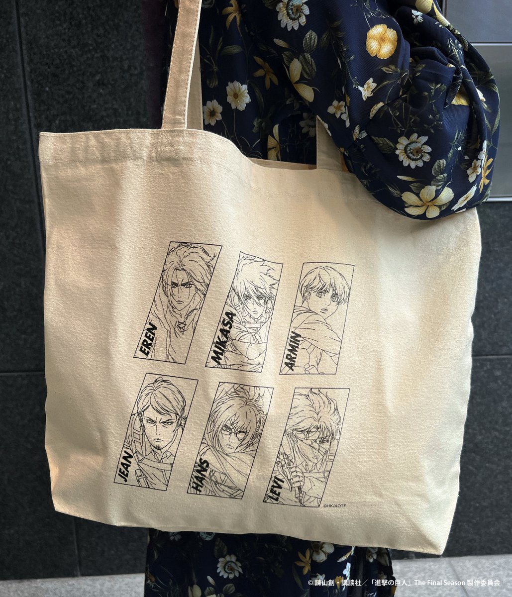 sr_gym's tweet photo. 中にゆったりとものを入れられる、存在感抜群のBIGトートバッグ👜✨
普段使いもよし、買い物に使ってもよし！
 たくさん持ち歩いてください♪
▼オンラインショップはこちら
https://t.co/N9XJW5UmId
＃進撃の巨人 ＃shingeki https://t.co/AwGsp634Kt