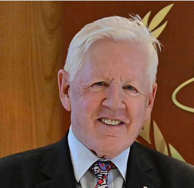Tablesalt13's tweet photo. JUST IN: Canada's former UN ambassador, Bob Rae on the US Trade war: 

“This is the battle of our lifetime. Our grandparents and parents fought that battle in the Second World War.. And now we’ve got to fight again.”

Bro thinks milk tariffs are the same as Nazi Flak 88 shells. https://t.co/Bd283gpVOx