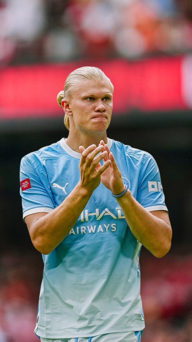 sportsfreemo's tweet photo. @premierleague The main man https://t.co/rzLOViqTAU