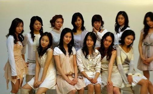 sujuI0I's tweet photo. Girl stfu that’s how your idols used to look like before you became insecure about your origins and normalise heavy surgeries and whitewashing https://t.co/nQm667my6d