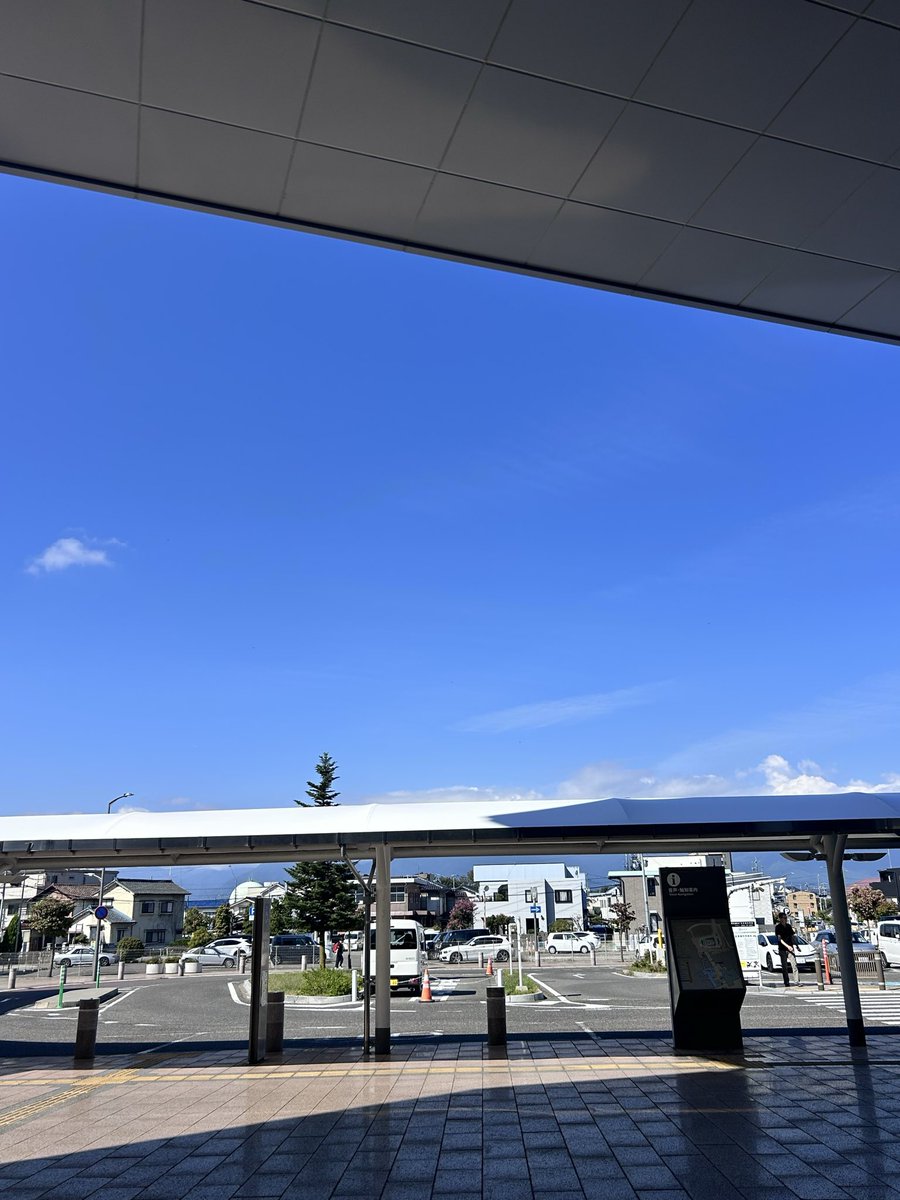 0iQjl's tweet photo. いい天気や〜 https://t.co/1aJ4yRktzz