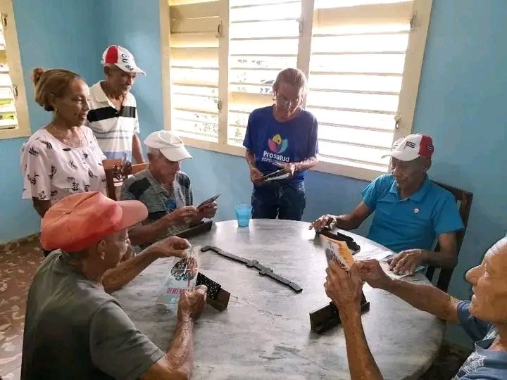 MonteElia78019's tweet photo. Cada acción reafirma nuestro compromiso de promover el respeto, el cuidado y la vitalidad de quienes son pilares de nuestras familias y la sociedad.

#DPSGranma https://t.co/GWTuMJgsPh