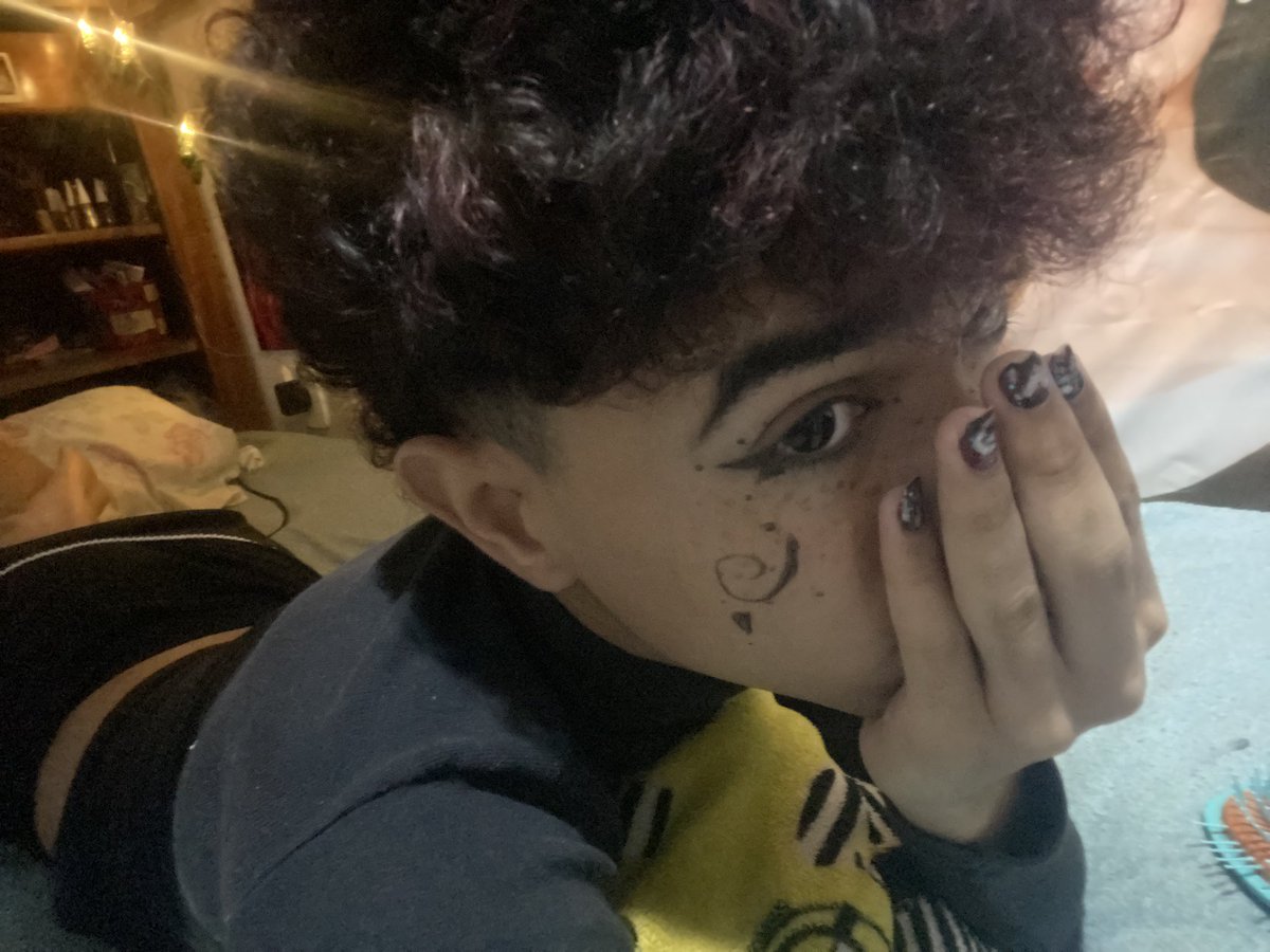 privlucc_'s tweet photo. Quem amou minha make https://t.co/gczle1bs2Z