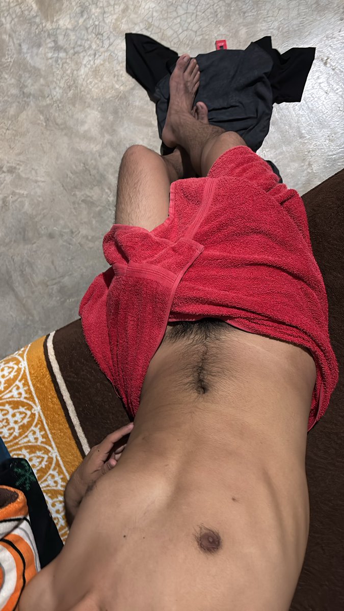 Emilio_bmg's tweet photo. Q hacemos por aka 🥵🙈
#gaycruissîg #gay#tehuacan https://t.co/nRE11LWBVW