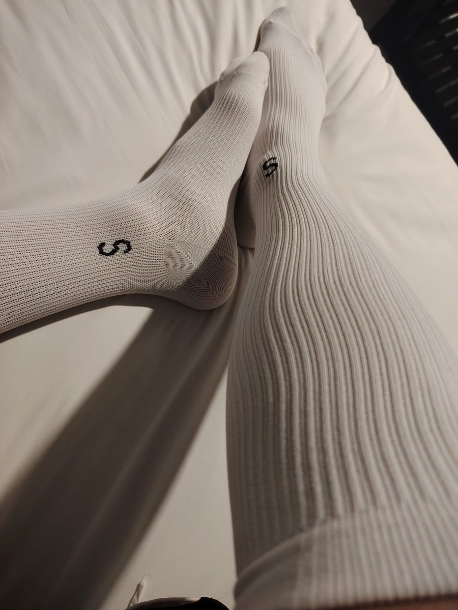 J67203188sock's tweet photo. Ermmm wearing long sock finish sex ermmm S mean sex https://t.co/nSHq98mNqN