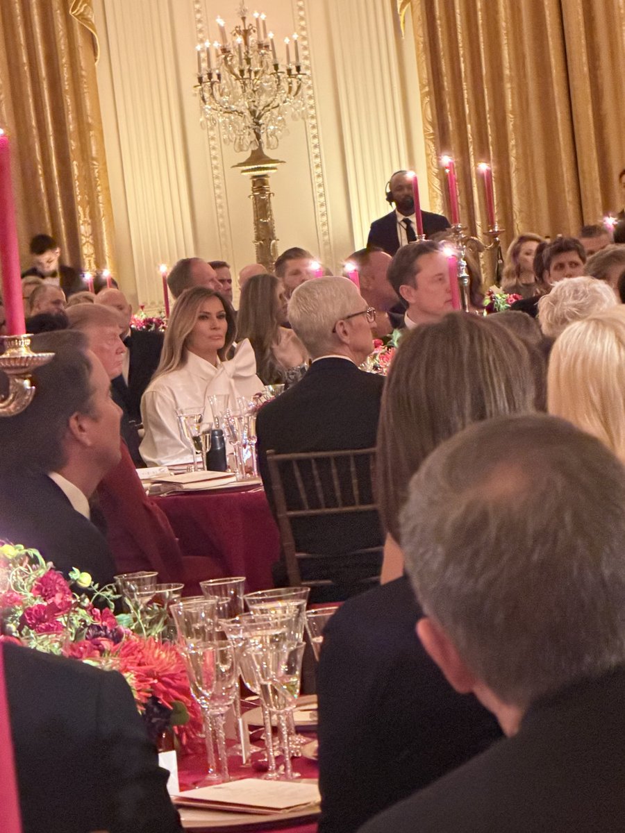 Emilylgoodin's tweet photo. For the record - here are the guests at the head table: President Trump, first lady Melania Trump, President Xi Jinping.l, Madame Peng Liyuan, Elon Musk, Apple’s Tim Cook, Nvidia CEO Jensen Huang and his wife Lori. Rounding out the head table were two Chinese officials. https://t.co/pRbxFpAv2L