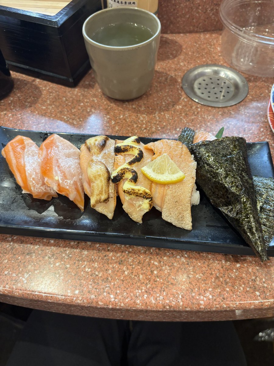 UH3kFB's tweet photo. お久しぶりです。
連休は完全に酒で死んでました。

土曜仕事→てっちり食べる→AM7時就寝→15時起床後、21時からAM8時まで酒
　→→月曜21時起床→AM2時就寝→AM6時起床後、ハイキング→帰宅後また12時間寝る

ﾝｰｻｲｺｰ🤩 https://t.co/aplf4pA1Cw