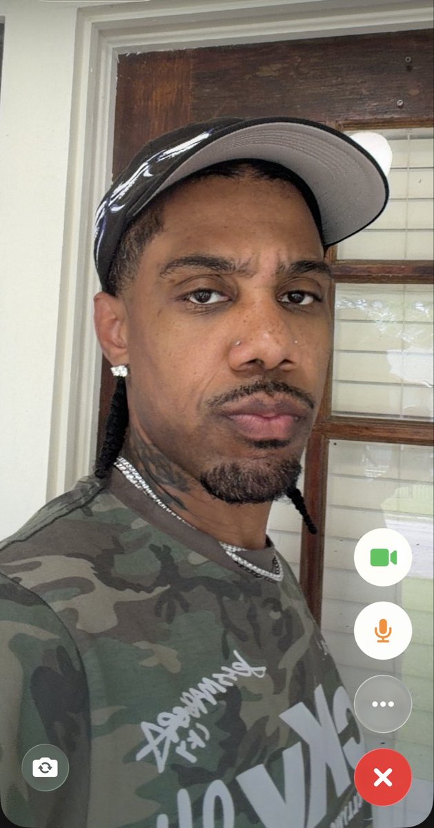 REESElaflare's tweet photo. 🫤😁 https://t.co/8LE4Wnvnw9