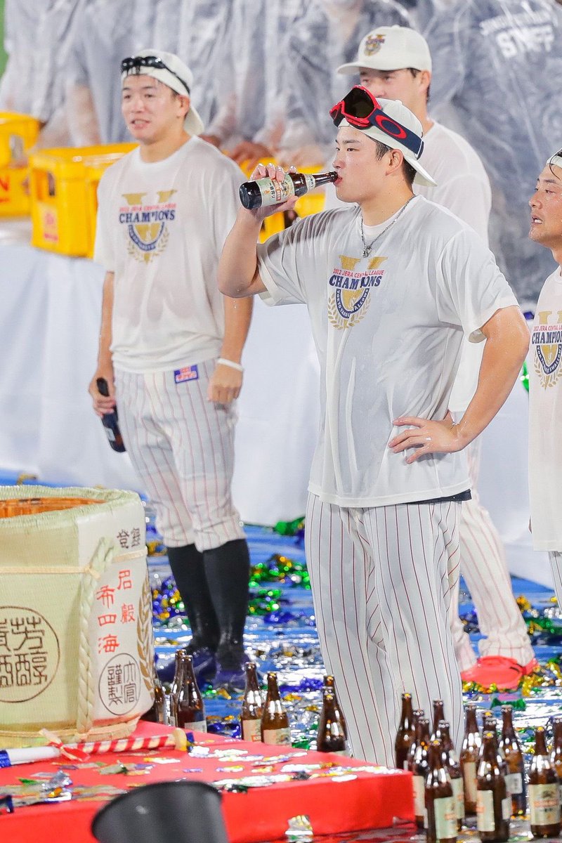 munelover's tweet photo. Some things never change ☺️😌!😭💗
(AHAHAHA) 

#村上宗隆
#whitesox https://t.co/Z4F8a0UMan