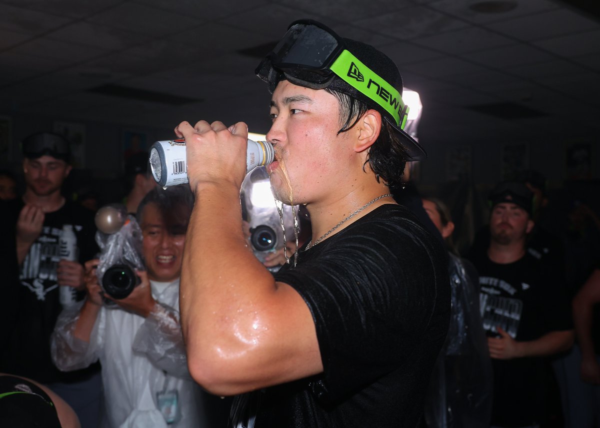munelover's tweet photo. Some things never change ☺️😌!😭💗
(AHAHAHA) 

#村上宗隆
#whitesox https://t.co/Z4F8a0UMan