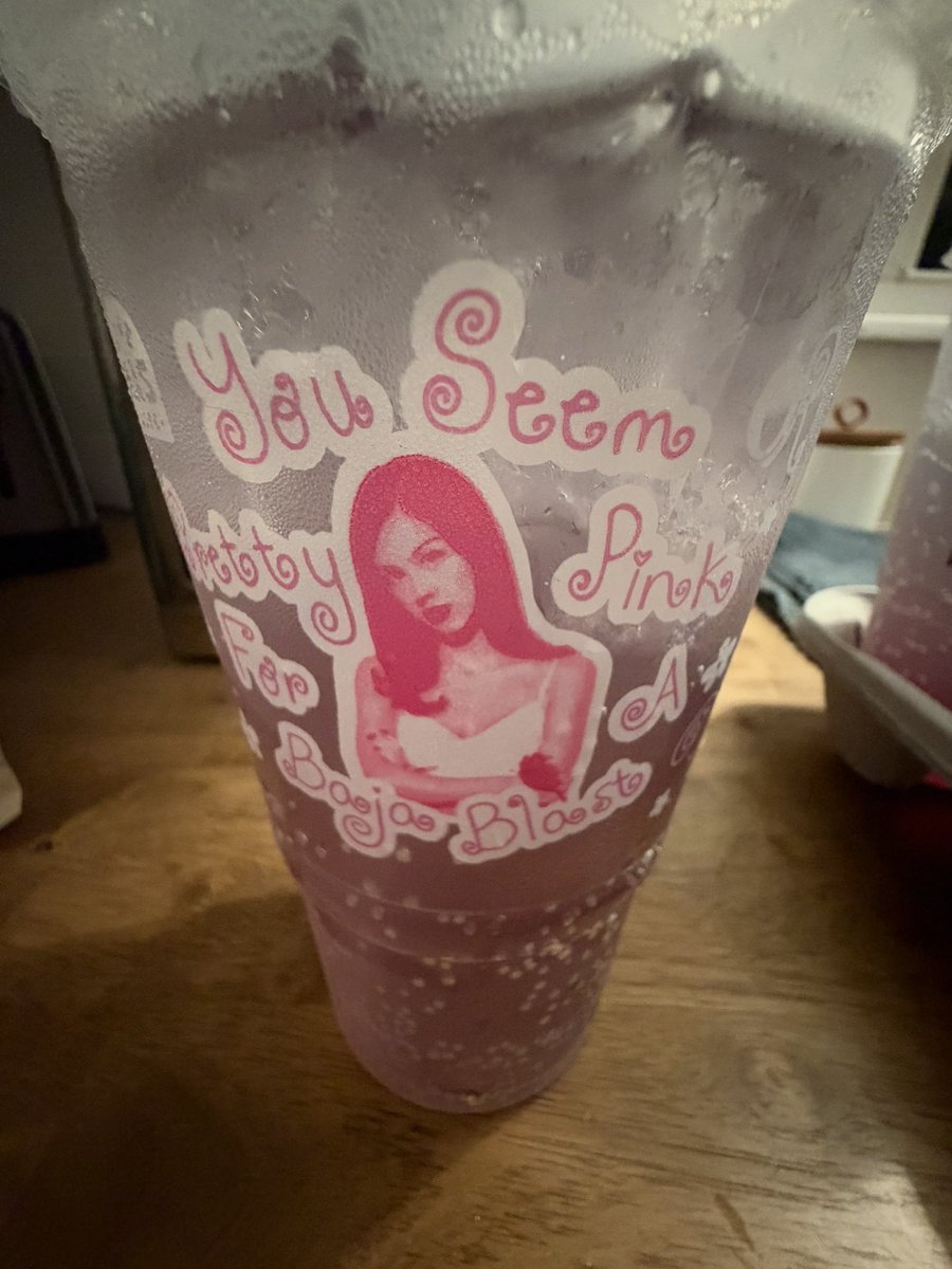 dazedhaler's tweet photo. tastes Pink https://t.co/2NyByCMTMn