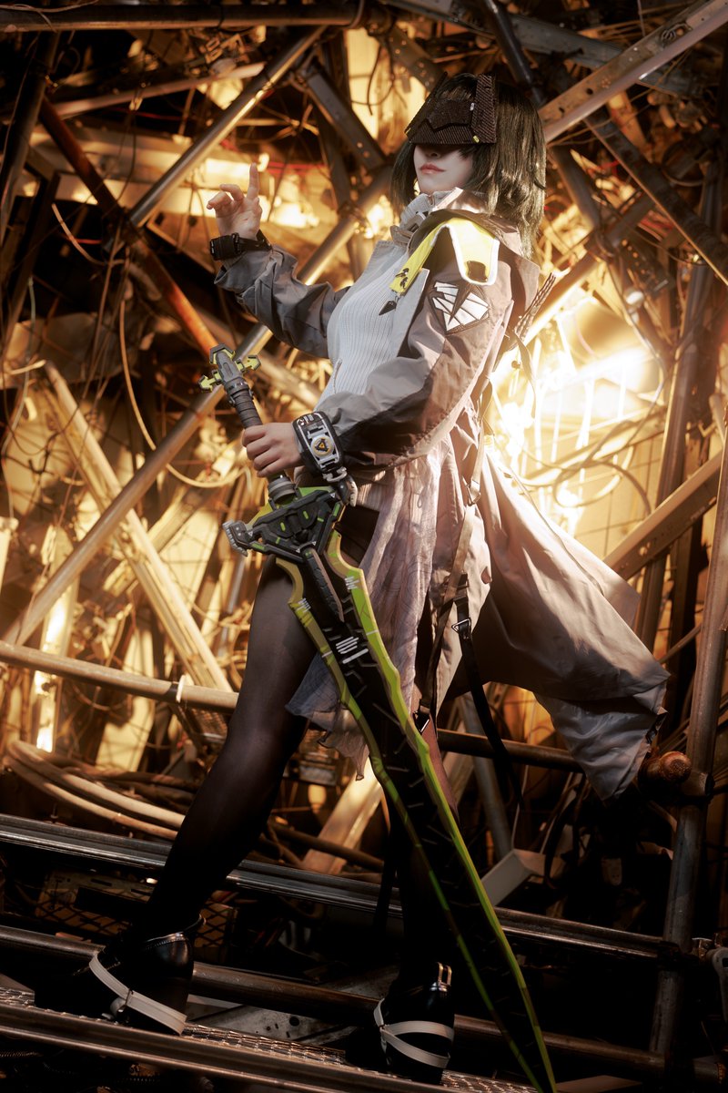 CatMulberry's tweet photo. アークナイツ：エンドフィールド
Arknights: Endfield

管理人B / Endministrator.B

「一歩前進」 https://t.co/juTzN14Lzj