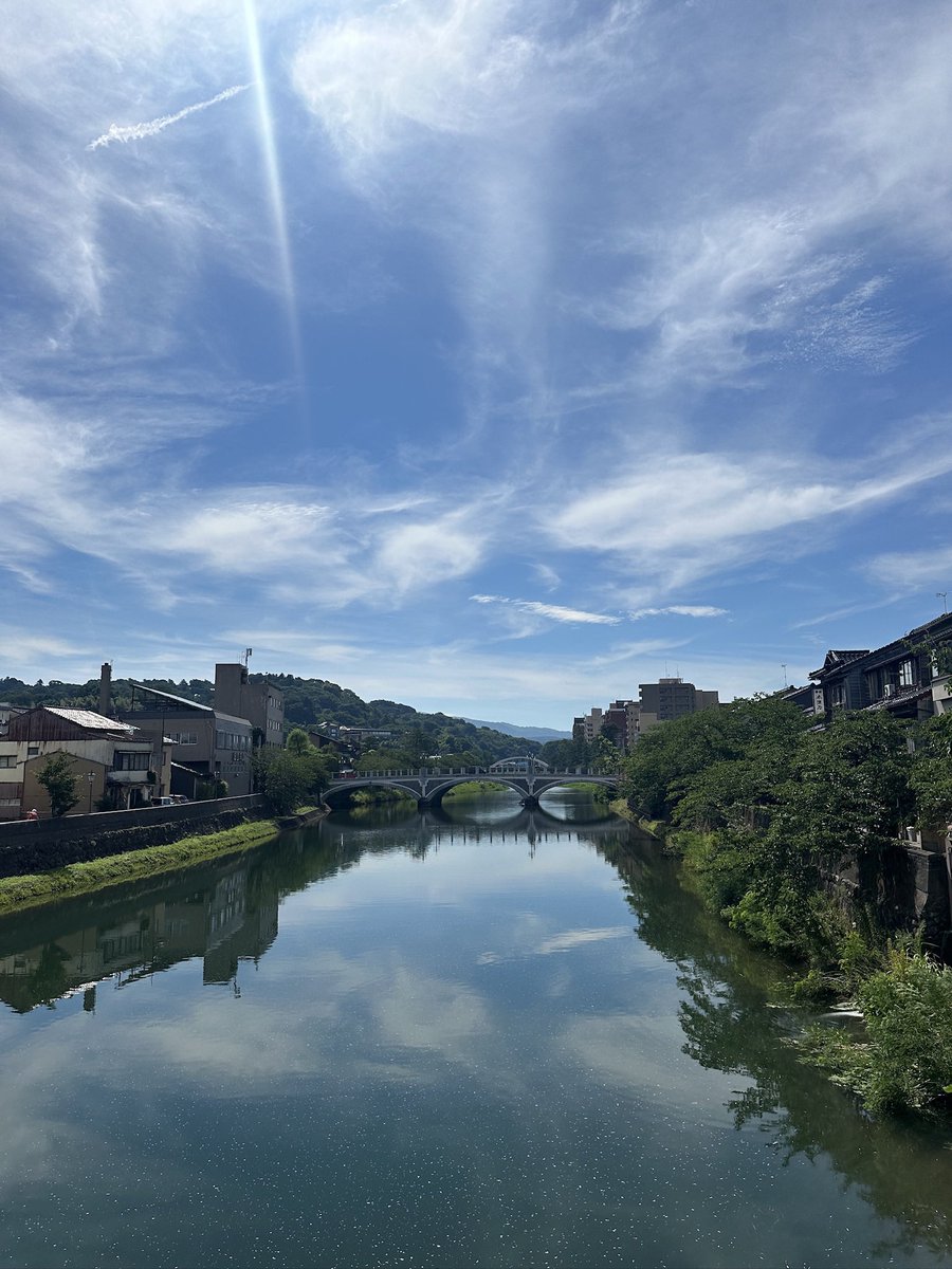 aisorashi's tweet photo. おはようございます🌞
本日も10時からオープン致しております✨
天気も良くぜひお散歩がてら
ひがし茶屋街にも遊びに来てくださいね😊 https://t.co/RiXjBNSHMs