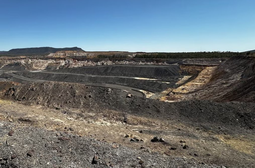 sydney_ev's tweet photo. all the arguments, 
"We cant subsidies' renewables!!!11!!"
"wind farms destroy land!!11!" 
"Solar farms destroy land!1!!!!  Wont someone think of the environment.. 
whatever..  Meanwhile, taxpayers, once again, foot the bill for cleaning up another abandoned coal mine.. #auspol https://t.co/BR5M2eifrj