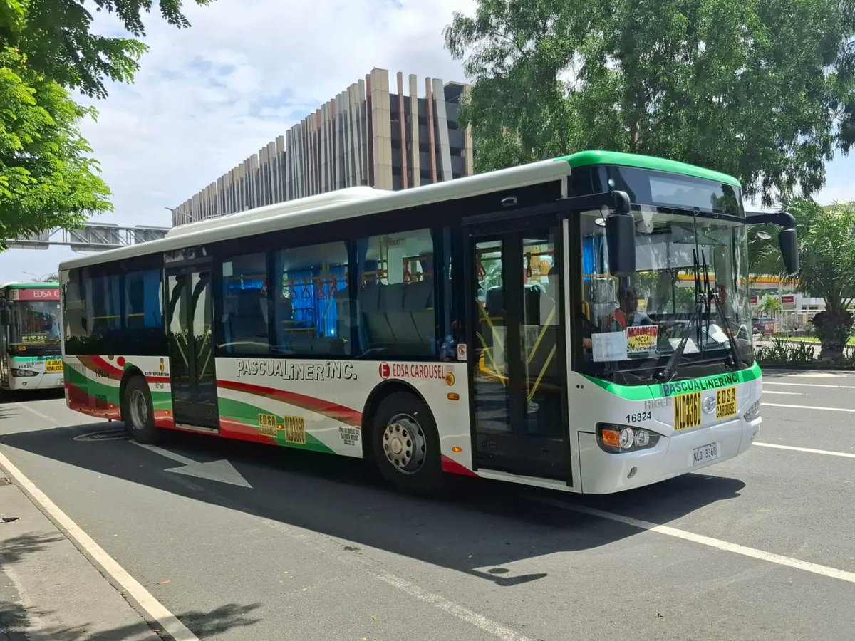 rileymitchell7z's tweet photo. Pascual Liner Inc. 16824 
Higer KLQ6129G Low Entry 
Current route: Route 1 EDSA Carousel 
Date taken: August 16, 2026 https://t.co/mJjX5ijHbY