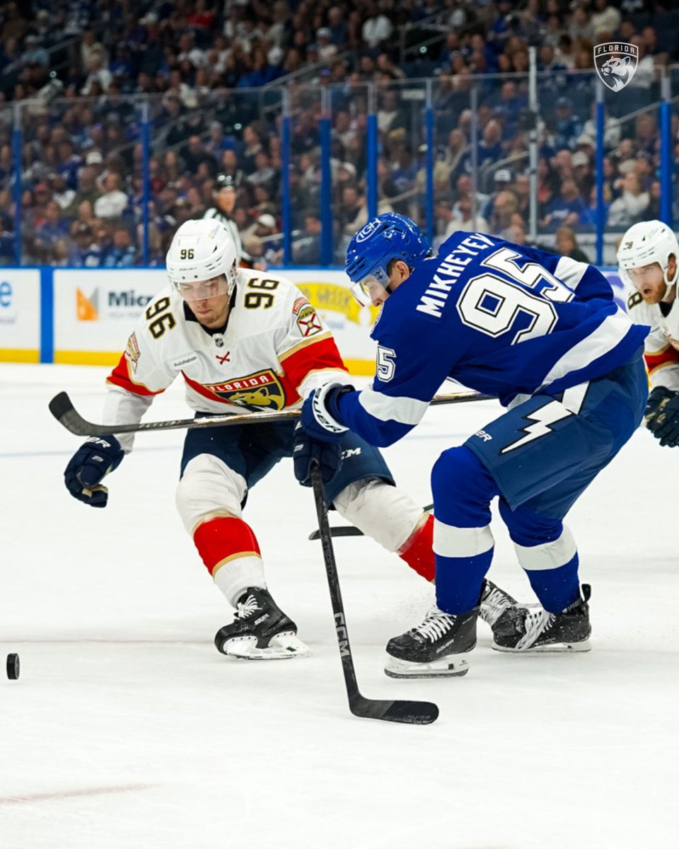 FlaPanthers's tweet photo. Big third period coming up!

📋 2-2
📺 Watch free on Scripps, Panthers+ https://t.co/3W3qLRg85H