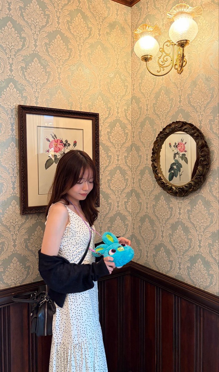 azumelo___oO's tweet photo. たまたま予約したレストランにエルダーフラワーあった😭✨
普通に熱くて日焼けしたかも⤵️ https://t.co/xhvEsPej1a