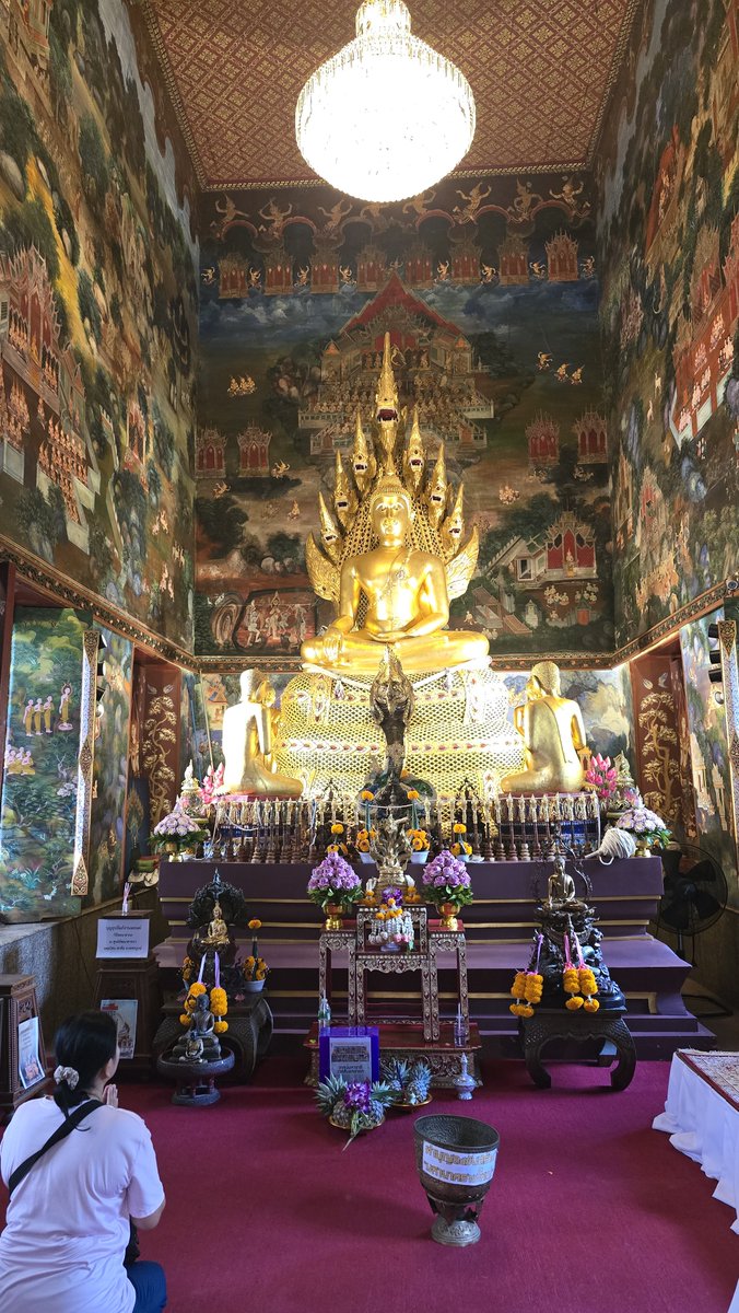 EnsladusM's tweet photo. วัดนาคปรก 🙏✨️ https://t.co/v8hirsfwpg