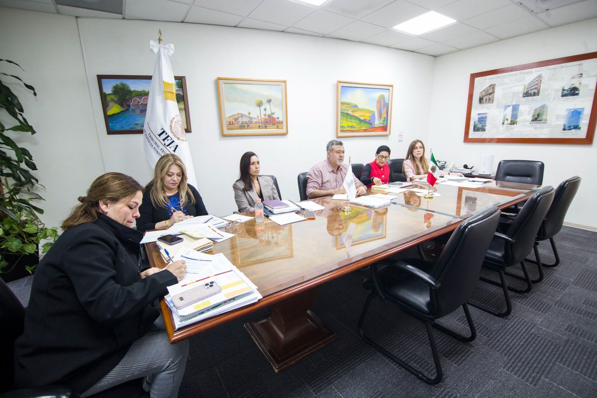 TFJAMexico's tweet photo. Porque la coordinación fortalece la labor diaria del #TFJA, esta tarde llevamos a cabo reuniones de trabajo virtual con las #SalasRegionales de #NuevoLeón y #Coahuila, a fin de implementar acciones de mejora que redunden en la atención a la ciudadanía y cumplir así con el compromiso social que le dio origen a este órgano colegiado hace 90 años.

#JusticiaAdministrativa
