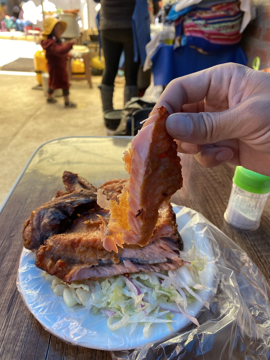 komericampp's tweet photo. ペルーのマスフライまじ旨し😋チチカカ湖でとれたやつ https://t.co/5udEPfKPP3