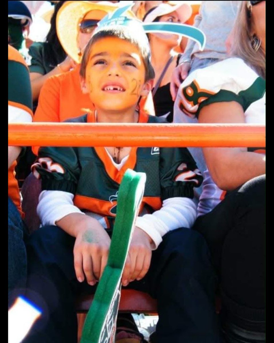 ahmir_nunez98's tweet photo. Larga vida al verde y naranja 💚🧡 https://t.co/mr1zEOxHOU