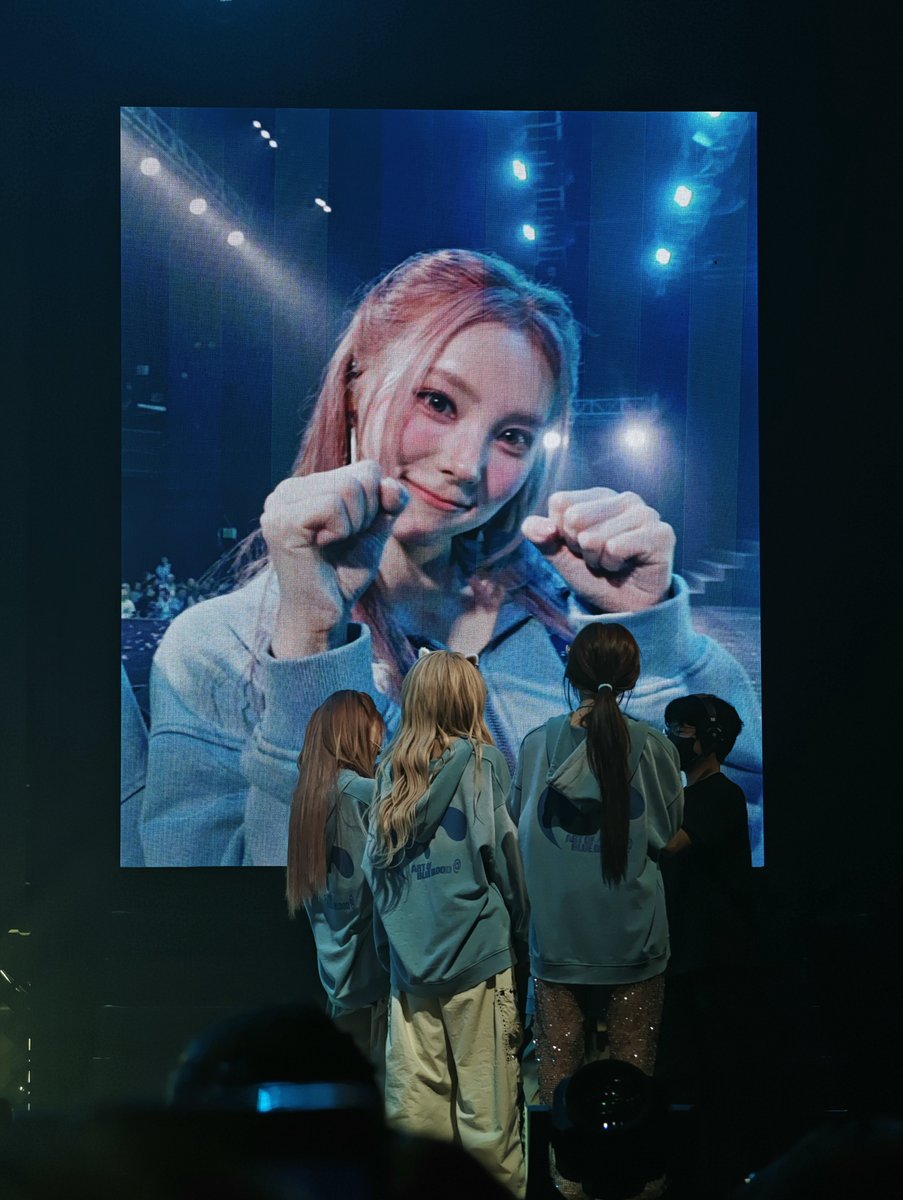 DreamingYves's tweet photo. 추석맞이 폰정리하다가 서울콘 사진 또나옴

#아르테미스 #ARTMS #진솔 #JinSoul #최리 #Choerry https://t.co/d92hLpGZnn