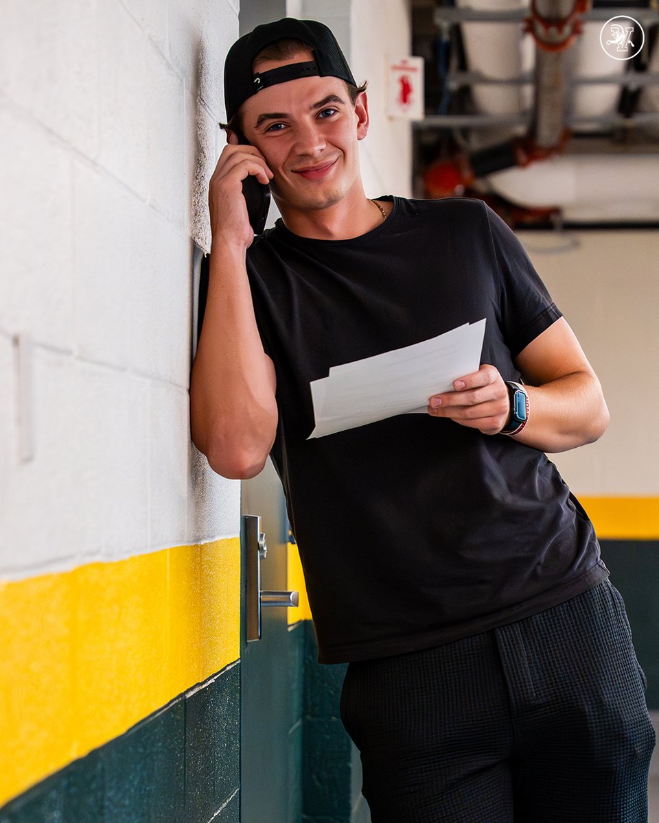 UVMmhockey tweet picture