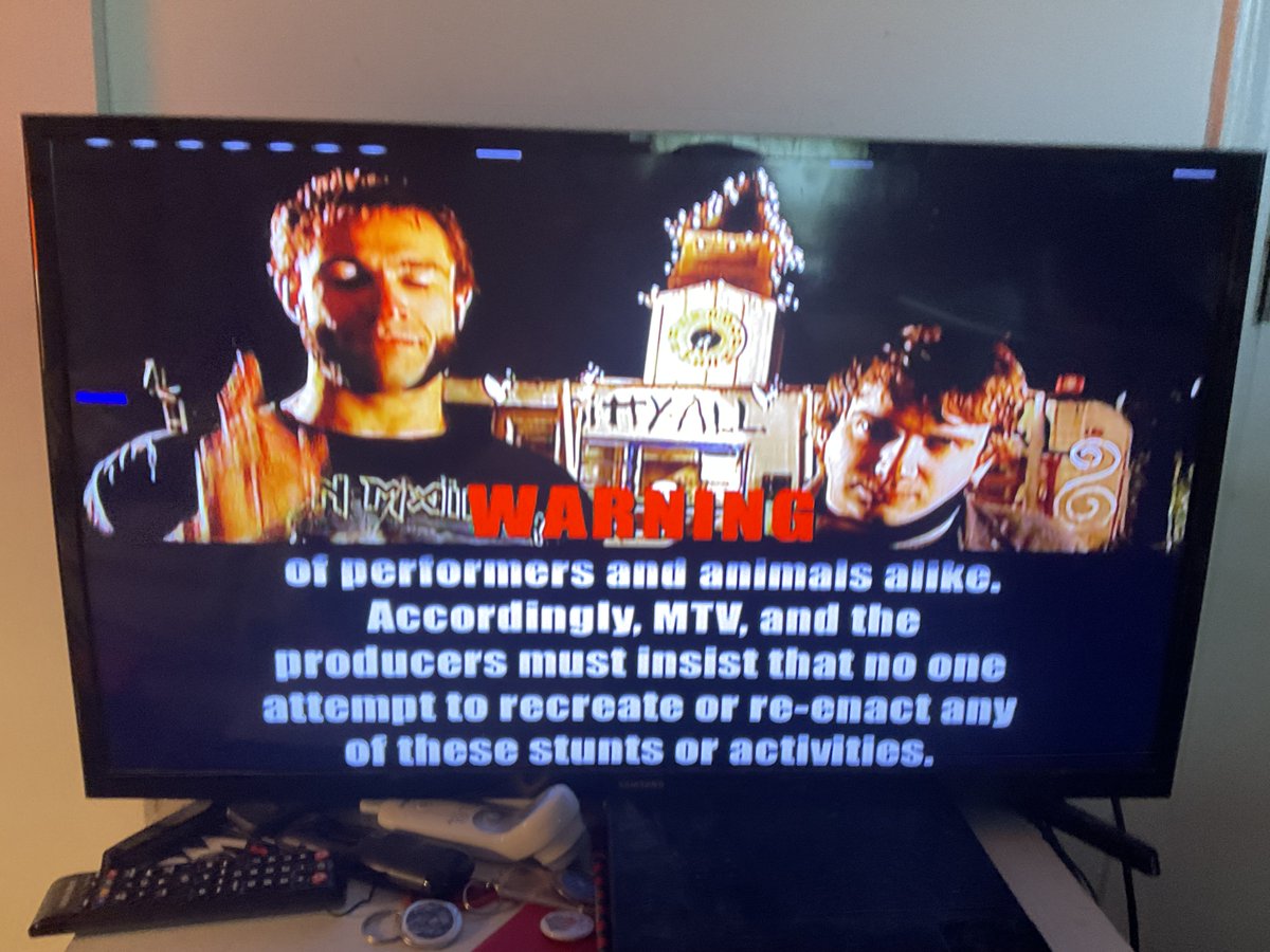 Koolaidjammersj's tweet photo. woah Jimmy and Jared in viva la bam(again.) https://t.co/T7VBo7YjAZ