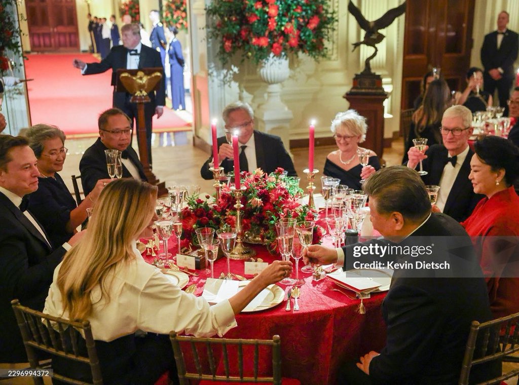 cb_doge's tweet photo. BREAKING: Elon Musk alongside President Trump, Chinese President Xi Jinping, U.S. First Lady Melania Trump, China’s First Lady Peng Liyuan, AMD CEO Lisa Su, NVIDIA CEO Jensen Huang, and Apple's Tim Cook.

📸 Kevin Dietsch/Getty Images https://t.co/M5fjBeFKBv