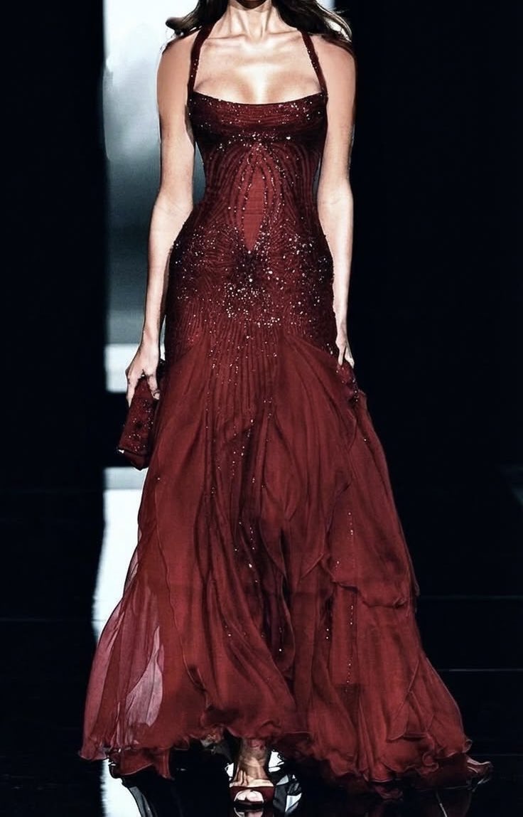 lilachvn_'s tweet photo. Since we're talking abt red, get into this dress hunniii so fab https://t.co/itteo9nEGE