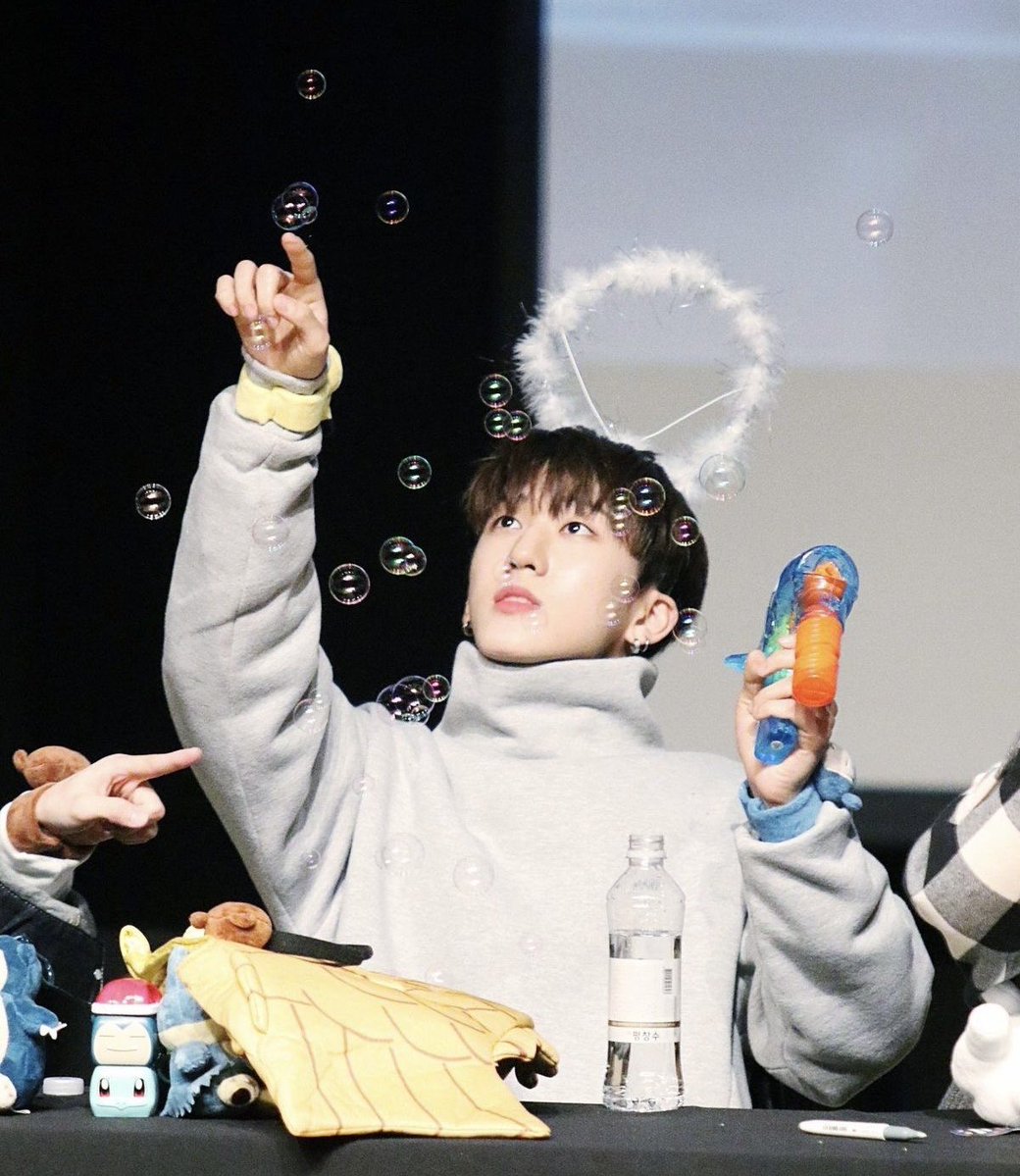 hynybnny's tweet photo. these two changbin photos are my roman empire 🥹😭 https://t.co/XVtsDxYUbh