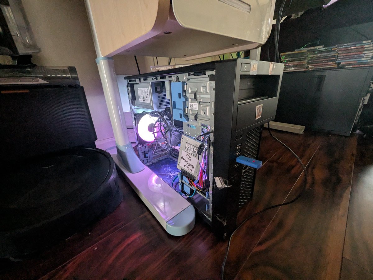 RenoeJoshua's tweet photo. @davepl1968 This is my 9yo son Daniel's setup. Deepin OS next to Windows TMOG and TMOG on his MacBook Air. He loves it! https://t.co/byaU5es35u