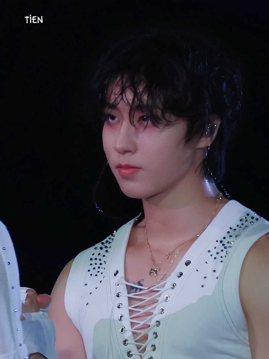 tecchoubf's tweet photo. #minsung au | por favor? 

onde jisung acredita que pode se safar de todas as besteiras que faz minho ouvir apenas com seus olhinhos grandes

ou

onde minho se enfurece ao tentar não perder o controle do tesão absurdo que tem pelos olhos de jisung https://t.co/OP3DktTrYR