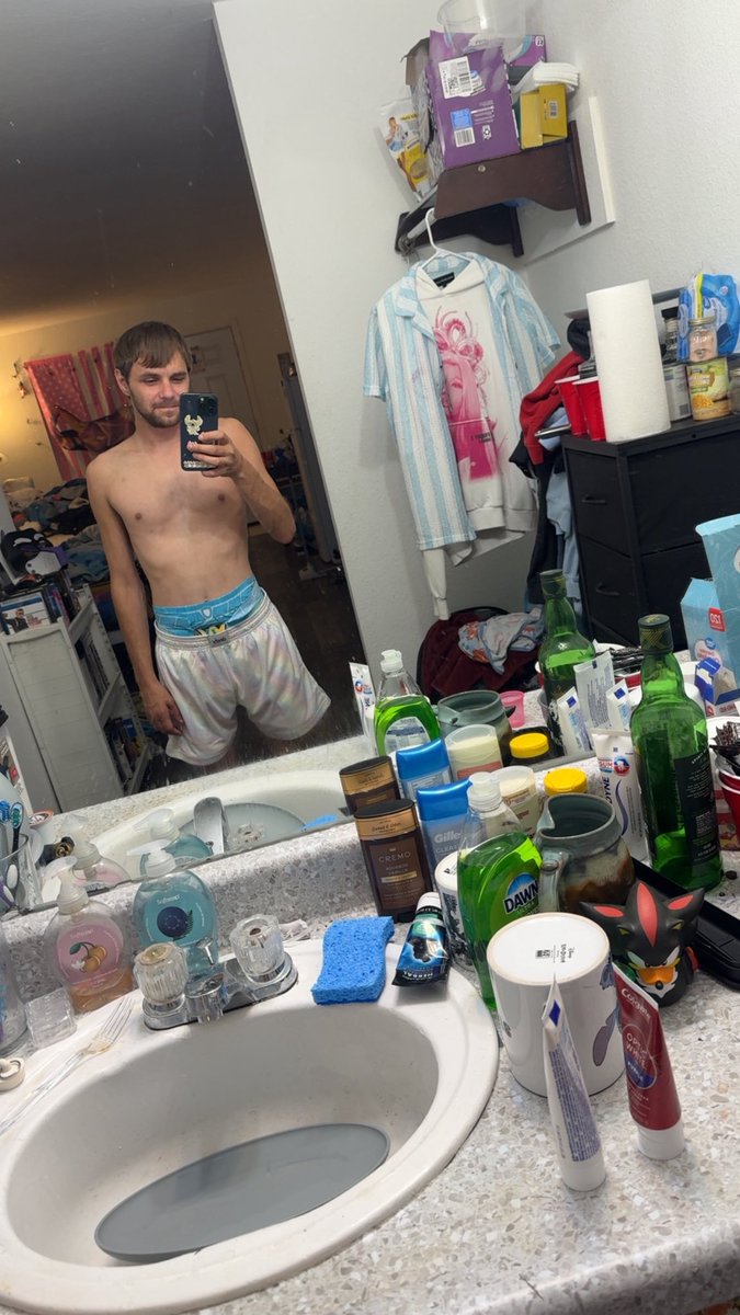 lilboyyuri's tweet photo. I GOT NEW SHORTS!!! They totally hide my diaps right๐๐๐
#abdl #gayabdl #diaperboy #paddedpup https://t.co/Ylm4xP89HB
