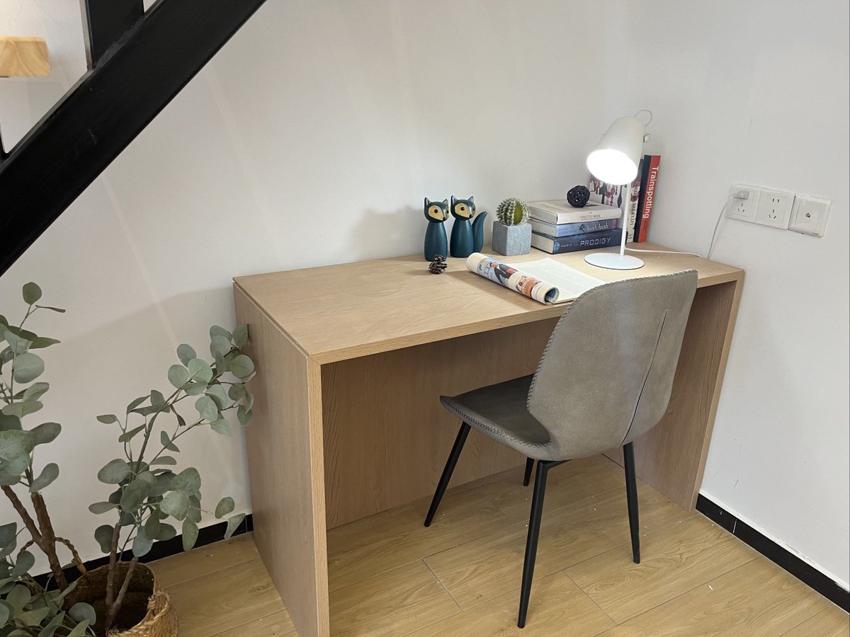 RussLaunerle's tweet photo. Tiny desk upgrade hack: swap old cables for sleek cord clips + a potted succulent. Workspace calm = focus boost ， https://t.co/0X8oJaxktN