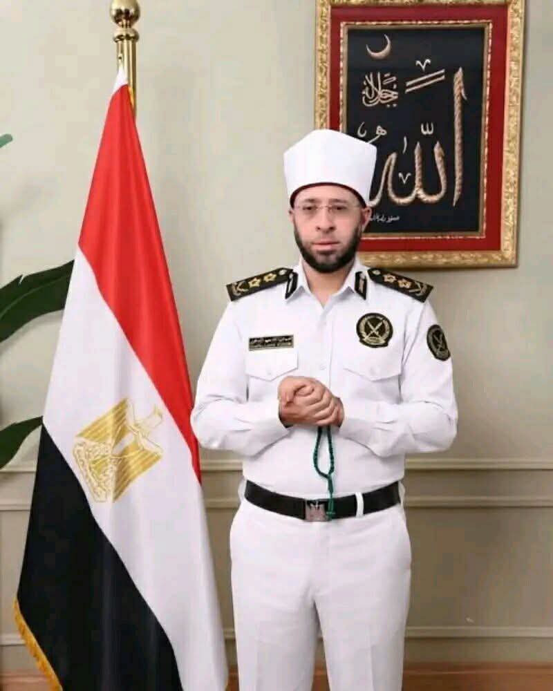 NNaeem293's tweet photo. وزارة الأوقاف : خطبة الجمعة غداً عن حرمة تصوير المعتدين واللصوص دون إذنهم. 
يعني مش معاهم إذن قضائي باقتحام بيتي وسرقته ، وليس من حقي توثيق الجريمة و تصويرهم بالجرم المشهود. 
دين أبوكوا اسمه أيه؟ https://t.co/ahTInrf9Kh