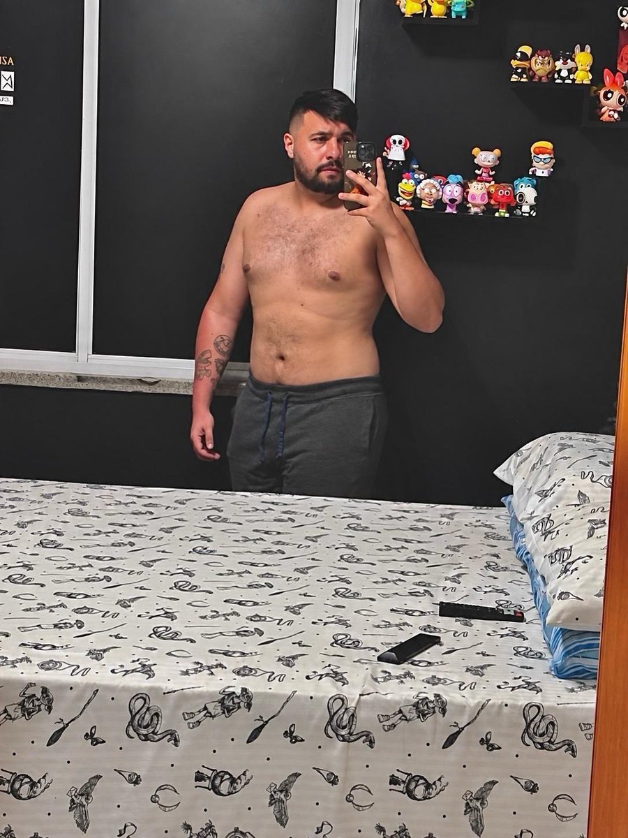 ClaudioHNM's tweet photo. Nem parece que ainda tá se recuperando de uma virose https://t.co/4ZKRUcqg1I
