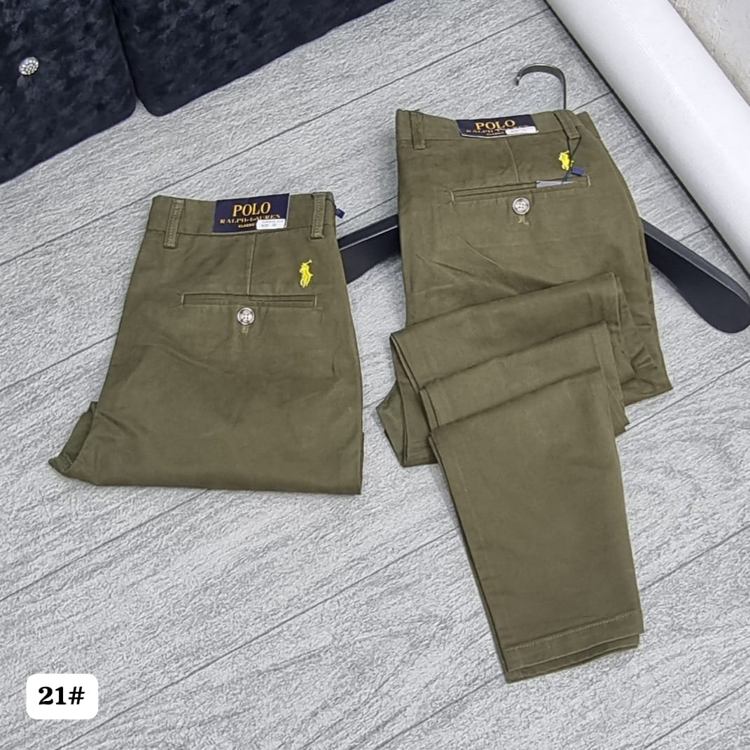 BigYanga's tweet photo. Simple. Clean. Classy. 🤌🏽

The kind of outfit that makes you look put together without trying too hard.

Available at Chiva Luxury.

Tommy hilfiger polo: 25,000
RalphLauren chinos: 30,000

📍 Lagos
🚚 Nationwide delivery

DM to order or ask for available sizes. https://t.co/hOI7u4fgtx