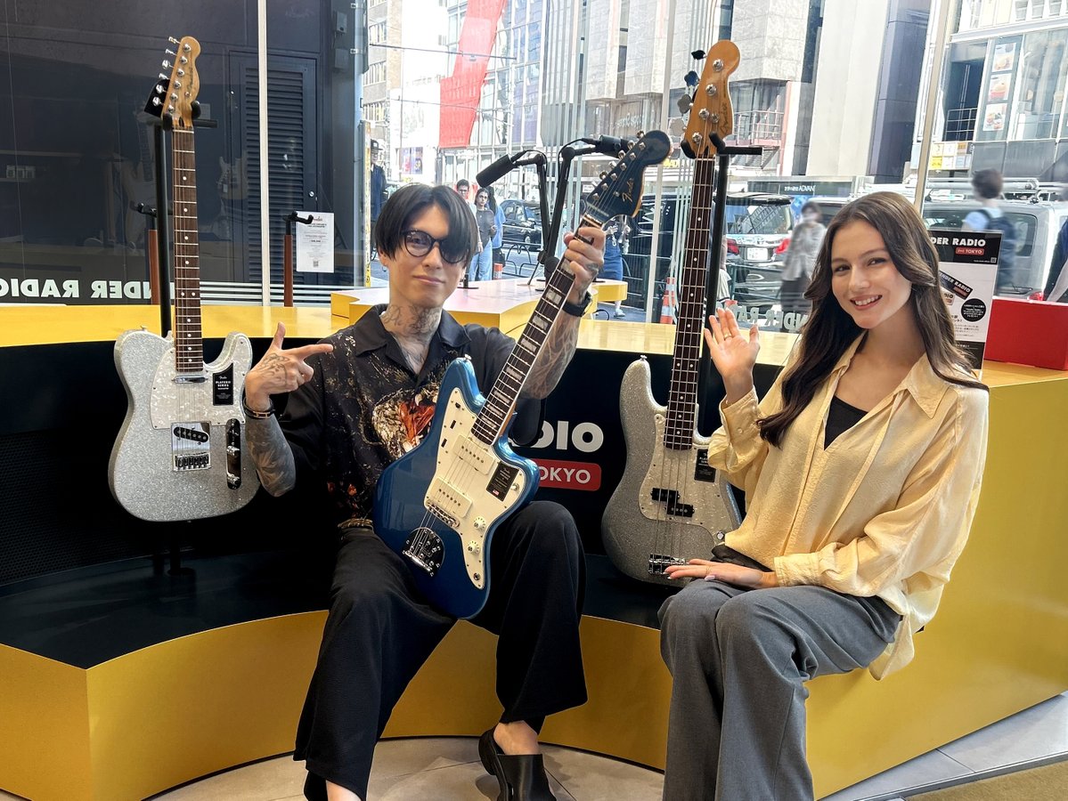 Fender_Official's tweet photo. #FenderRadio: 9/24(木)の収録は、lynch.の葉月(@hazuki_lynch)さんが登場🎸

Fenderへの想いや音作りのこだわりをギター実演とともに伺いました🎶

本エピソードは9/30(金)よりポッドキャスト配信📡

Fender DJ: @celeinaann

🔗https://t.co/fUhg1wfwLI

#Fender #フェンダー #lynch #葉月 #HAZUKI https://t.co/plTvqWpyce