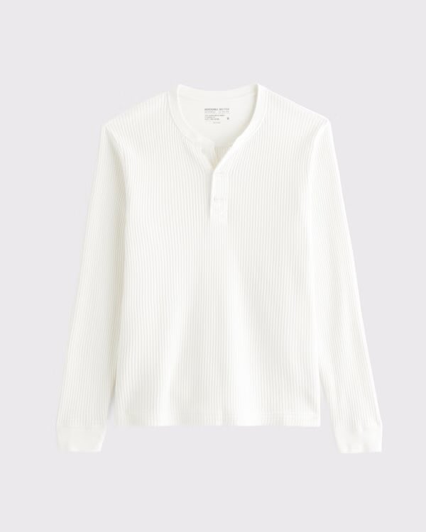 alecttrona's tweet photo. Abercrombie is on a generational run at the moment. Waffle henleys. Stunning. Simple way to add a bit of texture. Love. https://t.co/RKUHP32UO7 https://t.co/ygyHFM1tbY