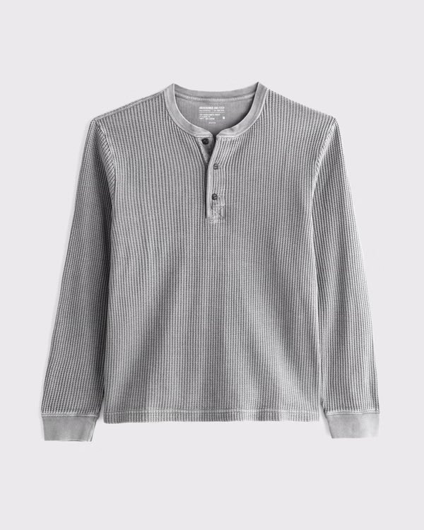 alecttrona's tweet photo. Abercrombie is on a generational run at the moment. Waffle henleys. Stunning. Simple way to add a bit of texture. Love. https://t.co/RKUHP32UO7 https://t.co/ygyHFM1tbY