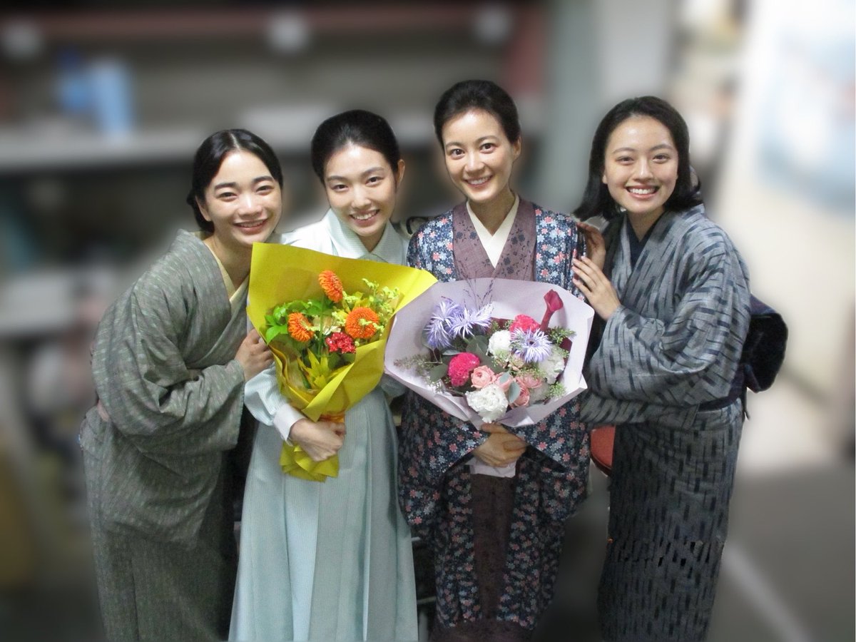 ikuta_staff's tweet photo. 連続テレビ小説『風、薫る』
最終回を迎えました🍃

支え合い自分たちの力で逞しく道を切り拓いていくりんさんと直美さんと共に過ごせて幸せな時間でした。

ご覧いただきありがとうございました🙇🏻‍♀️

#風薫る https://t.co/kox4O86z4D