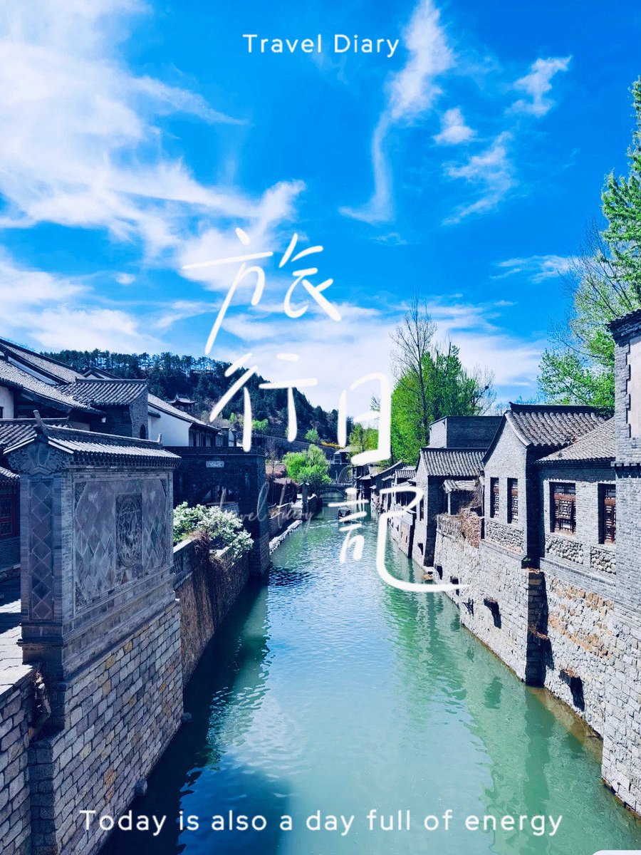 ssujung2288's tweet photo. Time for a cozy getaway with my trusty luggage, that perfect small town pause, and a cool city street vibe—travel days hit different! https://t.co/w9fxzs7rHK