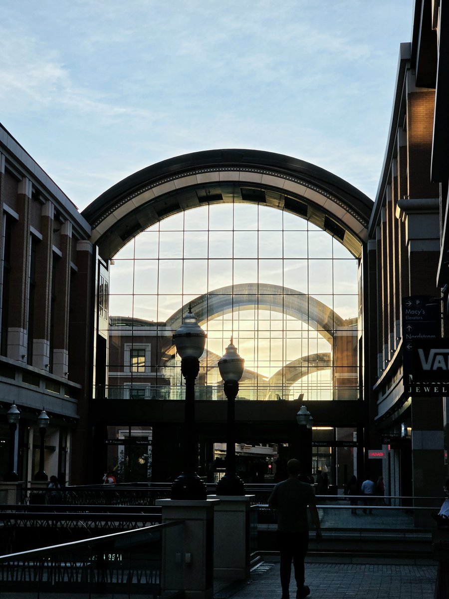 SkaldThor's tweet photo. Walking through City Creek Mall to go to one more panel today for @fanxsaltlake and got a really pretty picture. Been really enjoying it this year. :-). https://t.co/V6IzQKOltH