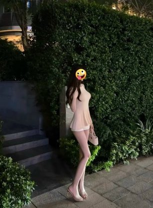 camille_de13077's tweet photo. スレンダー系女社長を貰って頂けませんか❓ https://t.co/KnsGdFXbus