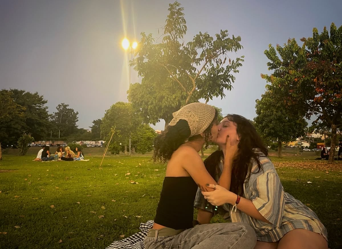 lushkisses3's tweet photo. need to be loved like this ~ #wlw https://t.co/G0J1G3i9XE