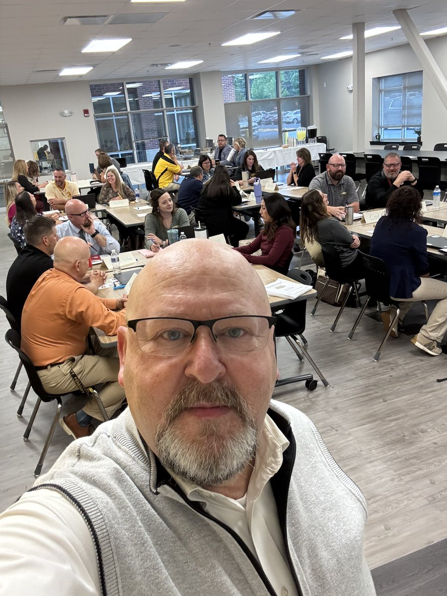 KDFIREDUP's tweet photo. Great kickoff meeting to our I-44 leadership development and cross-district collaboration cohort for 2026-27 in Sullivan, Mo.  TY to building &amp; district leaders in Crawford Co R-I, Steelville R-III &amp; Sullivan for the energy, engagement &amp; commitment to growth. #CarpeDiem @tdilg https://t.co/mfW2nGdoI1