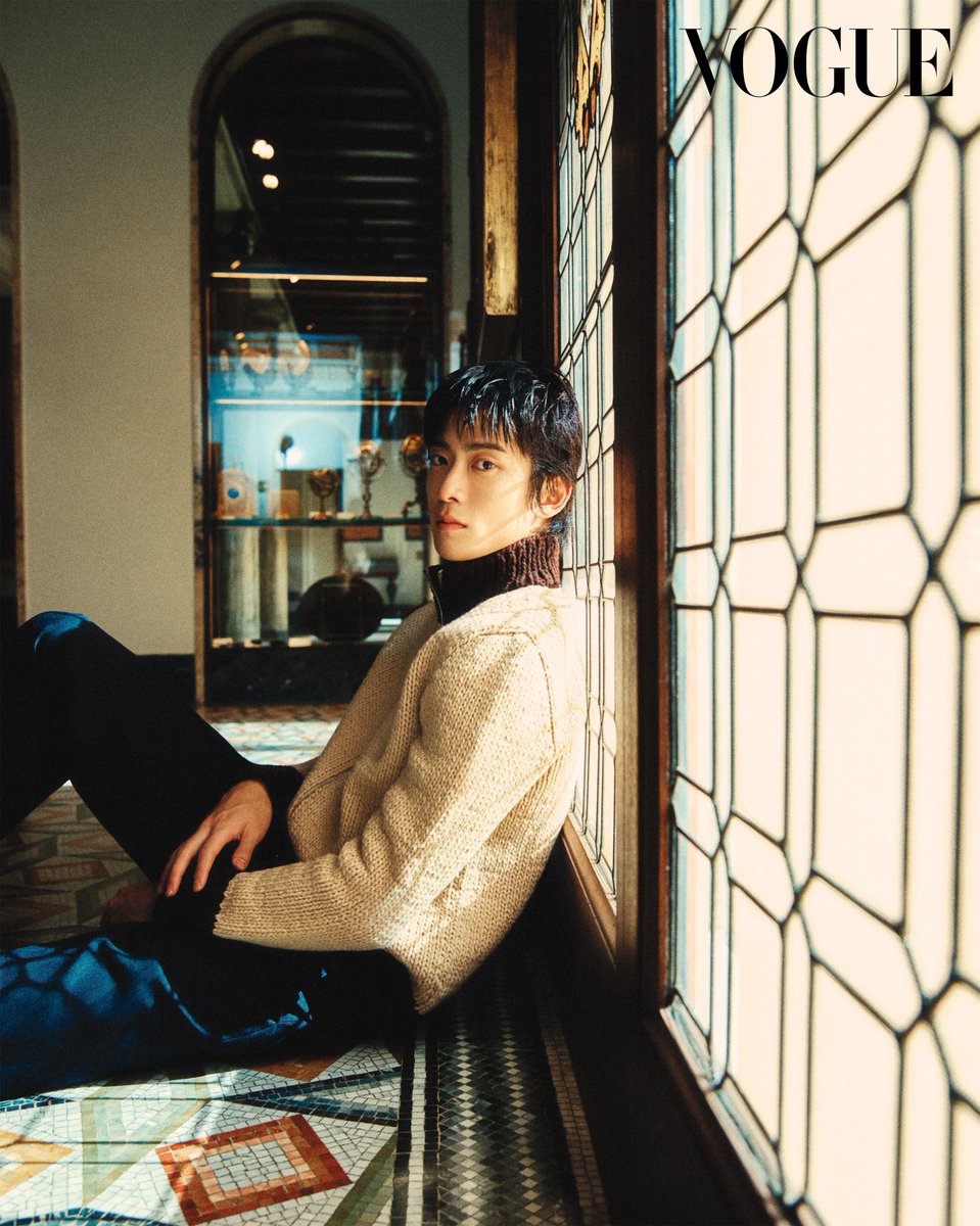 lloveUtoday's tweet photo. voguekorea 인스타그램 #재현 

밀라노의 어느 미술관에서, 재현과 함께 보낸 한낮의 풍경.

JAEHYUN DEFINES PRADA 
#PradaSS27 #PradaSS27xJaehyun @Prada https://t.co/pfufO3Zvyk