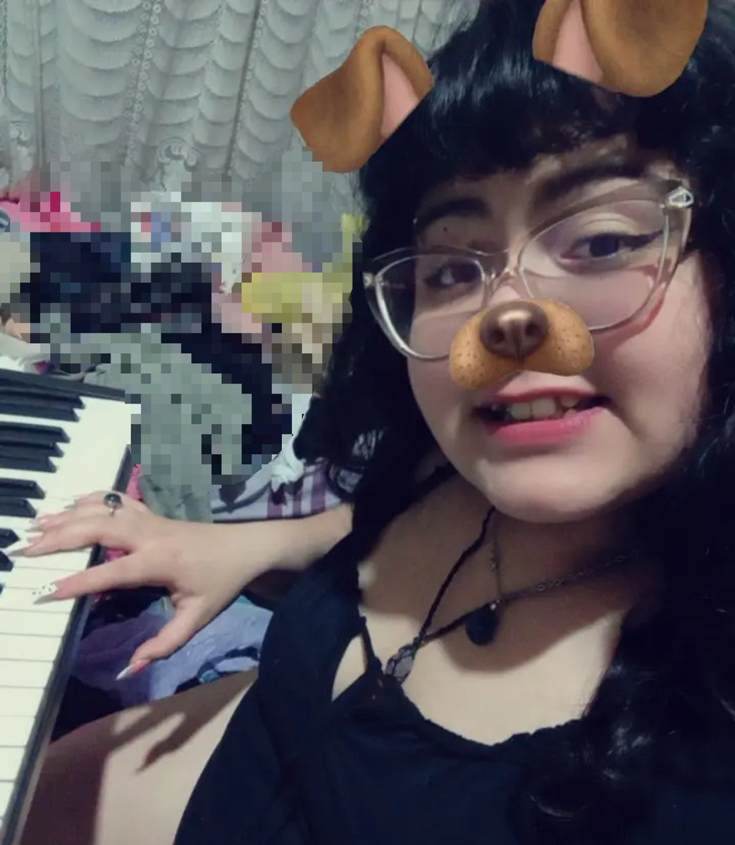 chosotortaa's tweet photo. haciendo musiquita con el gordo ><
#selcaday #straykids #StaySelcaDay #ssd #bangchan #skz https://t.co/l0o16RYAfq